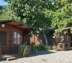 Трёхместный коттедж с видом на море в Три тополя