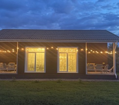 Коттедж с красивым видом из окна в Yousinn Home
