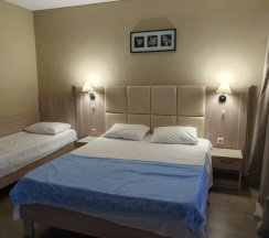 Трёхместный номер Superior с балконом в Guest house Meka