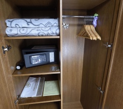 Двухместный номер стандарт первой категории с 2 односпальными кроватями в Покровская