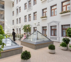 Делюкс Премиум с двумя кроватями и видом на Атриум в Renartiss Isaakiy St. Petersburg hotel