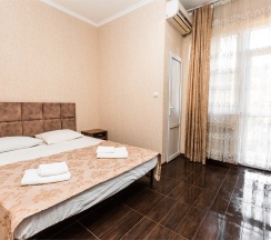 2х местный номер стандарт с балконом в Dream House