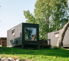 Дом для двоих с панорамными окнами и открытой террасой №1 в Уютные Ёлы