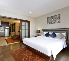 Семейный люкс в Grand Asoke Suites Boutique Residence