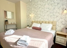 Twin Room/Double Room в Melton Hotel