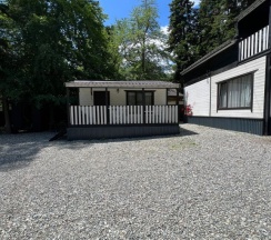 Четырёхместный коттедж в White Village