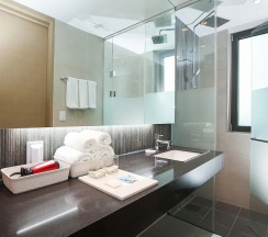 Двухместный семейный номер Standard с видом на океан 2 отдельные кровати в Vista View Resort