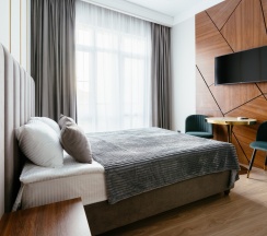 Cтудия с балконом в House