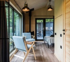 Коттедж c 1 комнатой с красивым видом из окна в Anttila hutor