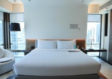 Двухместный люкс двуспальная кровать в Le Meridien Bangkok