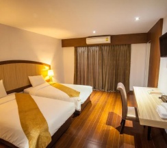 Номер Standard с видом на сад в NH Elegant Hotel
