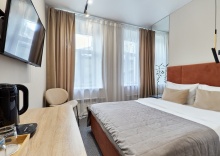 Бюджетный  номер с видом на крышу в Mix Hotels Nevsky 47