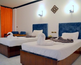 Двухместный номер с видом на бассейн двуспальная кровать в El Khan Sharm Hotel