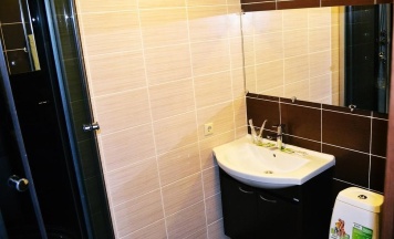 Семейный полулюкс (для 2 взрослых и 2 детей) в Грин