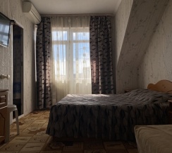 Четырёхместный номер Standard с балконом в Удача