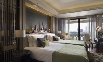 Четырёхместный люкс Chao Phraya с 2 комнатами с видом на реку в Anantara Riverside Bangkok Resort