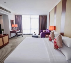 Двухместный номер Luxury Executive двуспальная кровать в The Berkeley Hotel Pratunam