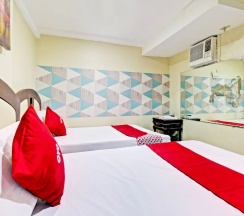 Семейный номер Standard в OYO 894 Cosmo Hotel P Campa Manila