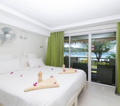 Двухместный номер Deluxe с видом на сад двуспальная кровать в Mama Beach Residence