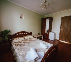 Двухместный эконом в Анри