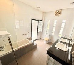 Семейная вилла в P.N. Mountain Resort