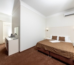 Номер первой категории с балконом в Adriatic