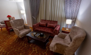 Двухместный полулюкс Plaza (двуспальная кровать) в Triumph Plaza Hotel