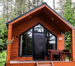 Шале 5. Четырёхместный номер комфорт с видом на горы в Белый волк