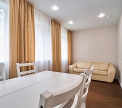 Коттедж с двумя спальнями улучшенный в Салют