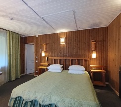 Коттедж «Падающий домик» в Vе art resort