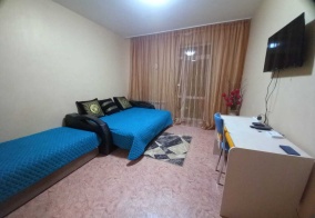 Апартаменты Апартаменты на 6-й микрорайон, 7 в Нефтеюганске