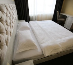 Двухместный люкс двуспальная кровать в Altai Business Hotel