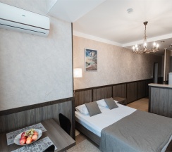 студия c балконом и видом на море в GG hotel