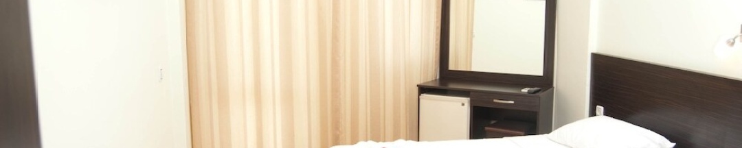 Трёхместный номер Standard с балконом и с видом на море в Zel Hotel