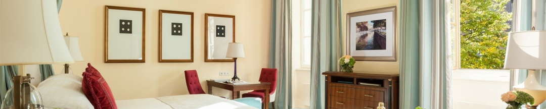 Полулюкс King с видом на Исаакиевский собор в Four Seasons Hotel Lion Palace St. Petersburg