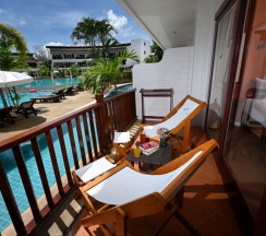 Четырёхместный номер Pool Access с видом на бассейн в Arinara Beach Resort Phuket