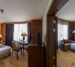 Люкс Family в Century Park Hotel
