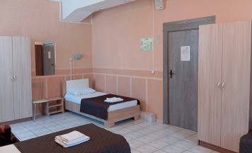Кровать в 5-местном общем номере в Smart Hotel KDO Калининград