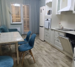 Квартира в Апартаменты на 17-й микрорайон, 1/2