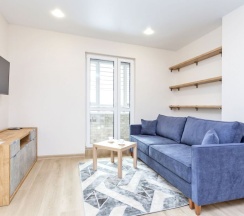 Номер Superior в Квартира на сутки Маяк Минск Метро 5 мин Wi-Fi Кондиционер Кухня объединена с жилой зоной Отдельная спальня Отчётные документы