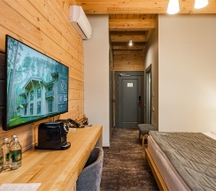 Номер Классик с двуспальной кроватью c видом на реку и балконом в Grand Chalet Altay