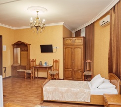 СЕМЕЙНЫЙ НОМЕР (TRPL) в Тархо