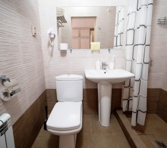 Джуниор Сюит в Лабиринт