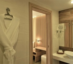 Двухместный люкс VIP двуспальная кровать в Бургас