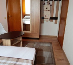 Номер Deluxe с балконом и с красивым видом из окна в Александра