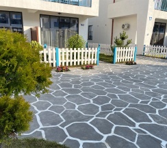 Двухуровневый ПОЛУЛЮКС с зоной отдыха на крыше и видом на море в Santorini Family Club