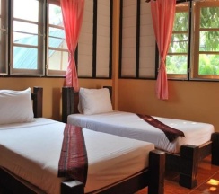 Бунгало с балконом в 4T Guesthouse