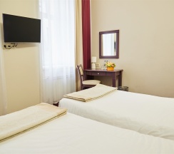 Классик: Петербургский двор в The Bridge hotel