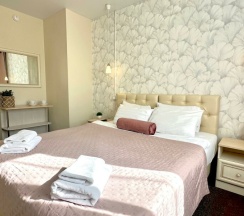 Twin Room/Double Room в Melton Hotel