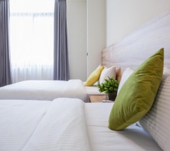 Четырёхместный номер Standard в Rainbow Hotel